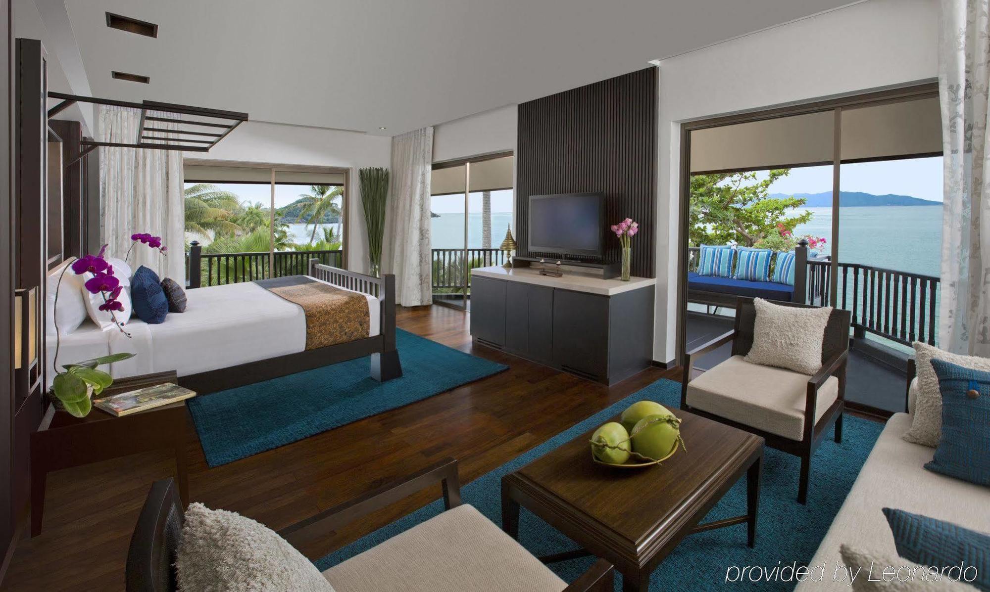 Luxury Beach Front View Suite